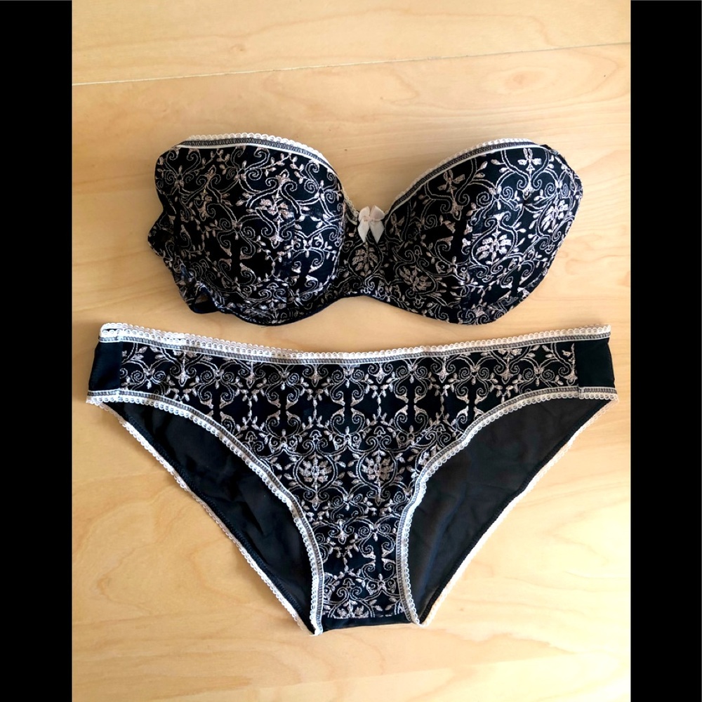 New woman lingerie bra and panty set - Picture 2 of 14